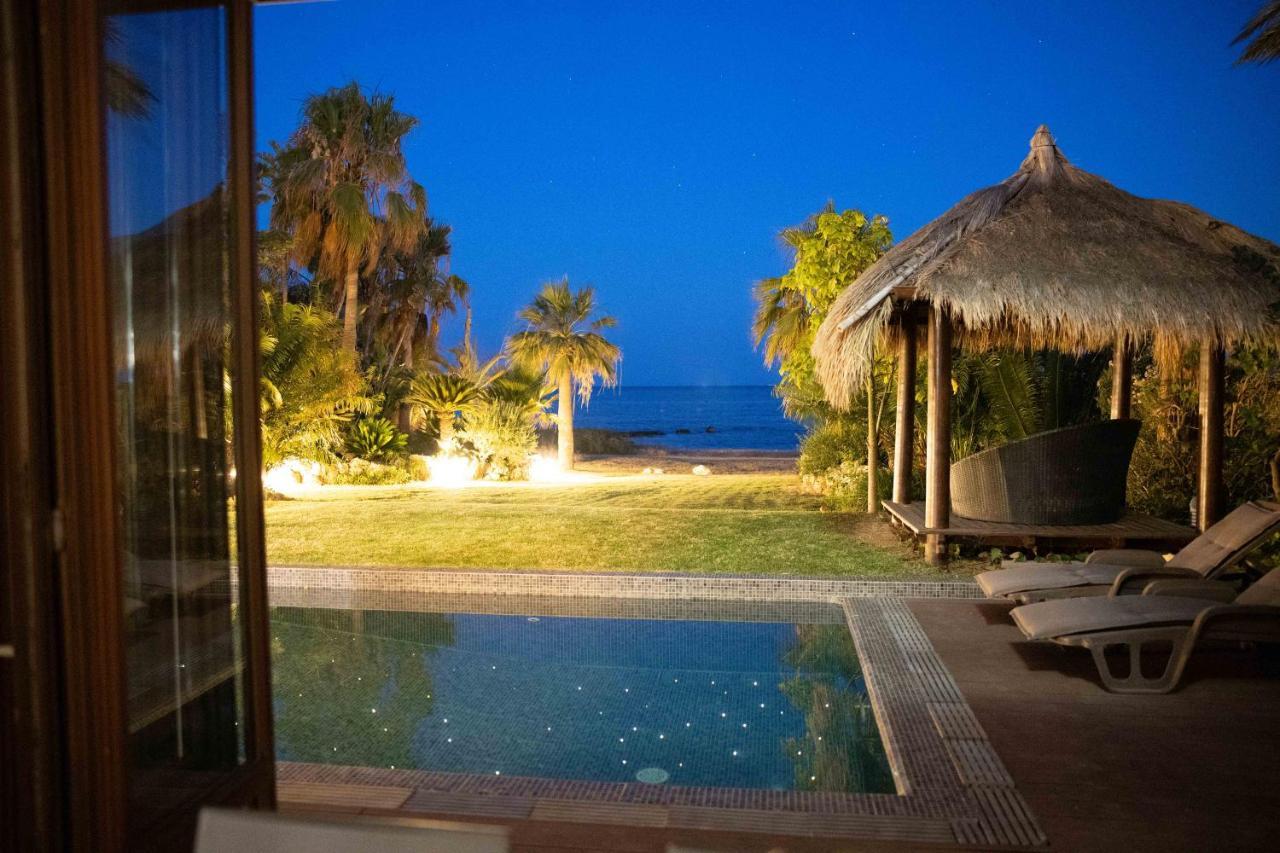 Villa Balinese à Ayía Nápa Extérieur photo