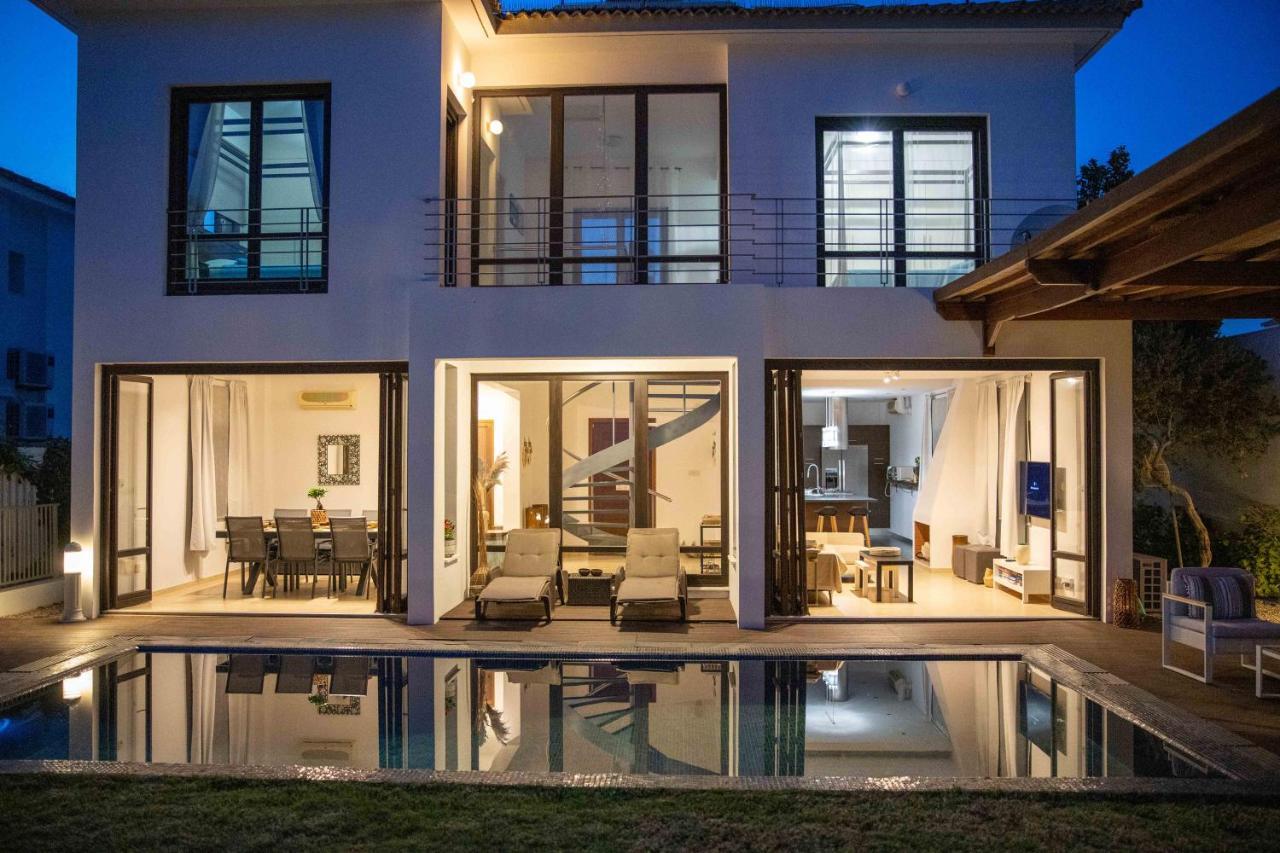 Villa Balinese à Ayía Nápa Extérieur photo